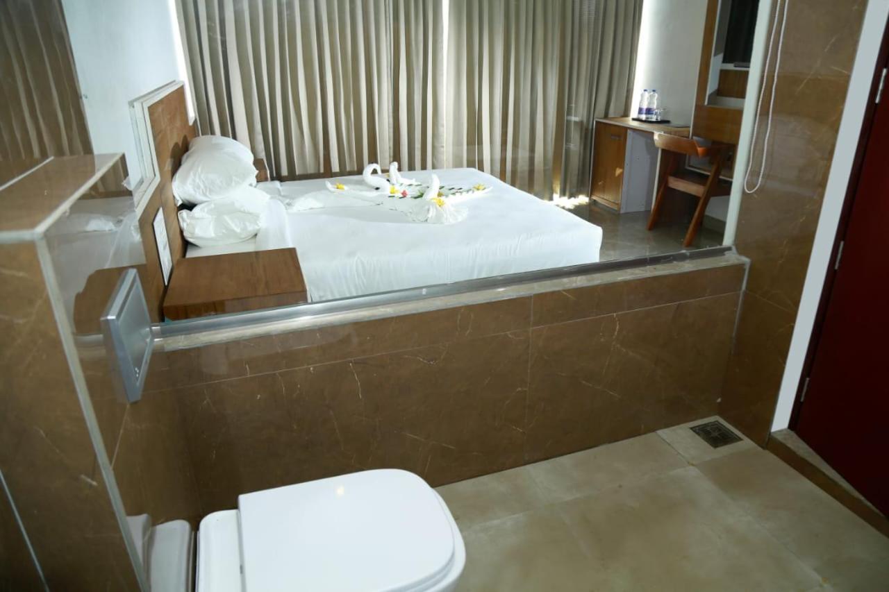 Servosonic Hotels And Resorts 坎努尔 外观 照片